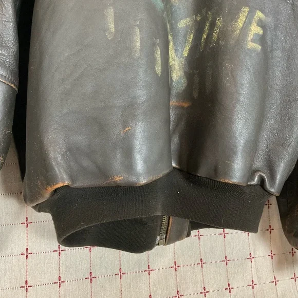 Vintage Avirex Jack Of All Raids Sack Time Nose Art A2 XL Leather Bomber Jacket - Picture 7 of 16